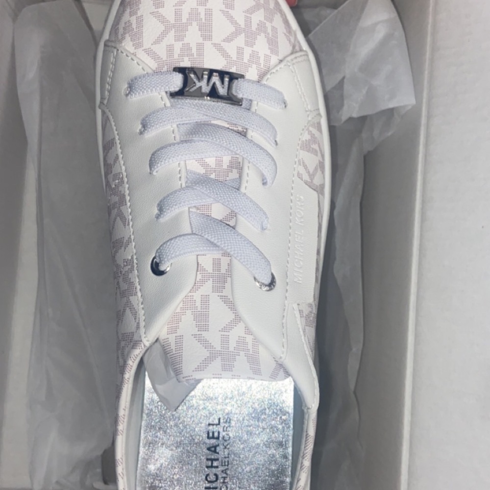MK SLIDE ON SHOES